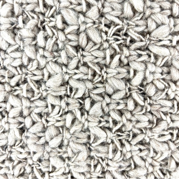 Cintelli E Galluzzo Cream Chunky Knit Infinity Scarf - Picture 4 of 4